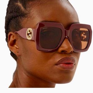Brand: Gucci 5.0  (7)
Gucci GG1022S Burgundy/Brown 54/23/140 women Sunglasses